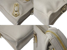Load image into Gallery viewer, 極美品 BALENCIAGA バレンシアガ クラシック ミニ シティ ハンドバッグ ベージュ レザー 390160 ゴールド金具 中古 4c073721