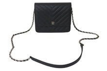 Load image into Gallery viewer, 極美品 CHANEL シャネル チェーンウォレット キャビアスキン グレインドカーフスキン Vステッチライン 25番台 ブラック 25115368 中古 4c073723