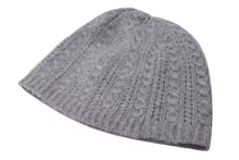 Load image into Gallery viewer, 極美品 CHANEL シャネル ニット ビーニー モスクワ グレー 帽子 ココマーク ワッペン カシミヤ 中古 4c073731