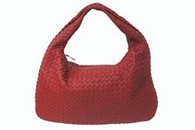 Load image into Gallery viewer, BOTTEGA VENETA ボッテガ ヴェネタ イントレチャート ホーボーバッグ ワンショルダーバッグ レザー レッド 美品 4c073738