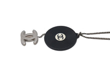 Load image into Gallery viewer, CHANEL シャネル レコード ネックレス ココマーク アクセサリー 04P刻印 イタリア製 10.1g シルバー ブラック ホワイト 美品 中古 4c073771