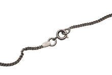 Load image into Gallery viewer, CHANEL シャネル レコード ネックレス ココマーク アクセサリー 04P刻印 イタリア製 10.1g シルバー ブラック ホワイト 美品 中古 4c073771