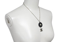 Load image into Gallery viewer, CHANEL シャネル レコード ネックレス ココマーク アクセサリー 04P刻印 イタリア製 10.1g シルバー ブラック ホワイト 美品 中古 4c073771