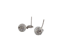 Load image into Gallery viewer, 新品同様 CHANEL シャネル ラインストーン ココマーク ボール ピアス 重量約2g 11P刻印 メタル ロゴ シルバー 両耳用 アクセサリー 中古 4c073802