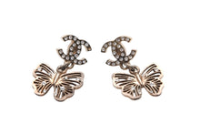 画像をギャラリービューアに読み込む, CHANEL シャネル ラインストーン ココマーク バタフライ ピアス 重量約3g 11P刻印 メタル ロゴ ゴールド 両耳用 アクセサリー 美品 中古 4c073803