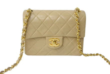 Load image into Gallery viewer, CHANEL シャネル ミニマトラッセ 17 チェーンショルダーバッグ 1番台 ラムスキン ココマーク キルティング ベージュ 美品 中古 4c073809