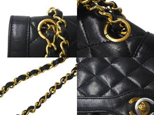 Load image into Gallery viewer, CHANEL シャネル Wフラップ Wチェーンショルダーバッグ 3番台 パリ限定 ラムスキン ココマーク キルティング ブラック 美品 中古 4c073810