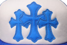 画像をギャラリービューアに読み込む, 新品未使用 CHROME HEARTS クロムハーツ トラッカーキャップ CHクロスパッチ ONE SIZE メッシュ ブルー シルバー925 中古 4c0073855