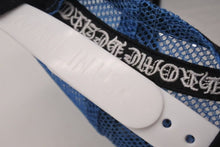 画像をギャラリービューアに読み込む, 新品未使用 CHROME HEARTS クロムハーツ トラッカーキャップ CHクロスパッチ ONE SIZE メッシュ ブルー シルバー925 中古 4c0073855