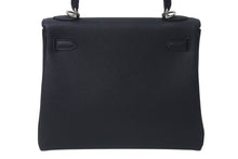 Load image into Gallery viewer, 新品未使用 HERMES エルメス ケリー25 W刻印 2025年購入品 内縫い 黒 トゴ シルバー金具 中古 4c073870