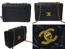 Load image into Gallery viewer, CHANEL シャネル デカマトラッセ チェーンショルダーバッグ シングルフラップ 3番台 ブラック ゴールド金具 美品 中古 4c073948