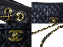 Load image into Gallery viewer, CHANEL シャネル デカマトラッセ チェーンショルダーバッグ シングルフラップ 3番台 ブラック ゴールド金具 美品 中古 4c073948