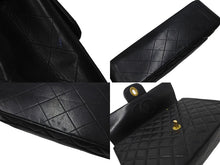 Load image into Gallery viewer, CHANEL シャネル デカマトラッセ チェーンショルダーバッグ シングルフラップ 3番台 ブラック ゴールド金具 美品 中古 4c073948