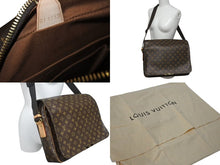 画像をギャラリービューアに読み込む, 極美品 LOUIS VUITTON ルイヴィトン アベス ショルダーバッグ メッセンジャーバッグ M45257 モノグラム キャリーケース対応 中古 4c073975