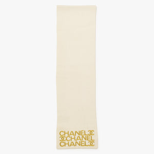 新品同様 CHANEL シャネル ロゴ刺繍 ココマーク マフラー スカーフ 飛びロゴ マトラッセ柄 ウール カシミヤ アイボリー ゴールド 中古 4c074017