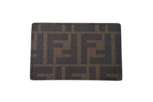 Load image into Gallery viewer, 新品未使用 FENDI フェンディ ズッカ柄 カードケース 7AR911 AAE199 218 0059 シルバー金具 レザー ブラック ブラウン シルバー 中古 4c074126