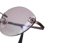 Load image into Gallery viewer, 新品同様 CHANEL シャネル ココマーク サングラス メガネ アイウェア イタリア製 メタル ピンクゴールド金具 ピンク 中古 4c074127