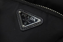 Load image into Gallery viewer, 極美品 PRADA プラダ Zip Fastening Bomber Jacket ジップ ファスニング ボンバージャケット SGX093 サイズS リナイロン ラフシモンズ 中古 4c074129