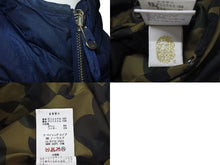 画像をギャラリービューアに読み込む, A BATHING APE アベイシングエイプ リバーシブルダウンジャケット サイズL キルティング カモフラ柄 カーキ ネイビー 良品 中古 4c074140