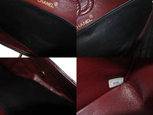 Load image into Gallery viewer, CHANEL シャネル マトラッセ25 Wフラップ Wチェーンショルダーバッグ 2番台 ラムスキン ココマーク ブラック ゴールド金具 美品 中古 4c074152