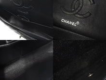 Load image into Gallery viewer, 極美品 CHANEL シャネル マトラッセ25 チェーンショルダーバッグ ココマーク 5番台 キャビアスキン ブラック シルバー金具 中古 4c074154