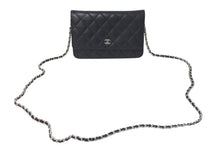Load image into Gallery viewer, CHANEL シャネル マトラッセ チェーンショルダーウォレット シングルフラップ シングルチェーン 25番台 キャビアスキン 美品 中古 4c074155