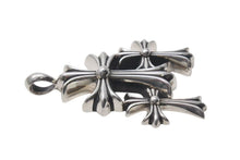 画像をギャラリービューアに読み込む, CHROME HEARTS クロムハーツ トリプルCHクロス ペンダント スモール 重量約53.8g シルバー925 美品 中古 4c074170