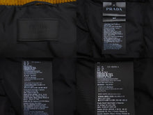 Load image into Gallery viewer, 極美品 PRADA 24AW Cropped Corduroy Down Jacket Barley クロップド コーデュロイ ダウン ジャケット バーリー Mサイズ 中古 4c074200