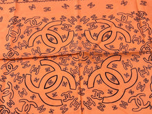 Load image into Gallery viewer, CHANEL シャネル スカーフ バンダナ柄 ココマーク ペイズリー ハンカチ 92年製 オレンジ コットン 美品 中古 4c074269