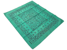 Load image into Gallery viewer, CHANEL シャネル スカーフ バンダナ柄 ココマーク ペイズリー ハンカチ グリーン コットン 良品 中古 4c074276
