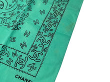 Load image into Gallery viewer, CHANEL シャネル スカーフ バンダナ柄 ココマーク ペイズリー ハンカチ グリーン コットン 良品 中古 4c074276