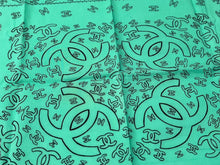 Load image into Gallery viewer, CHANEL シャネル スカーフ バンダナ柄 ココマーク ペイズリー ハンカチ グリーン コットン 良品 中古 4c074276
