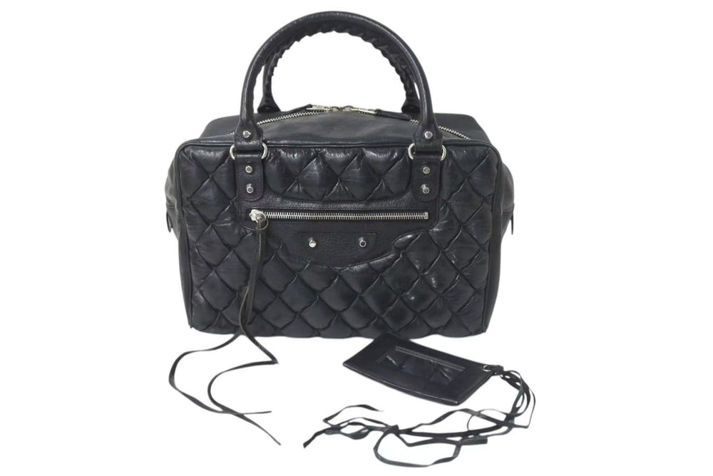 BALENCIAGA バレンシアガ マトラッセ シティ ハンドバッグ ブラック カーフ シルバー金具 ミニボストン 鞄 168031 美品 中古 4c074324