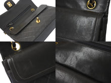 Load image into Gallery viewer, CHANEL シャネル マトラッセ 23cm ココマーク ショルダーバッグ 2番台 スムースレザー カーキ ゴールド金具 美品 中古 4c074353