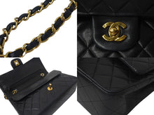 Load image into Gallery viewer, CHANEL シャネル マトラッセ25 Wフラップ Wチェーンショルダーバッグ 4番台 ラムスキン ココマーク ブラック ゴールド金具 美品 中古 4c074354