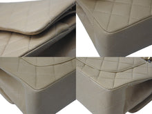 Load image into Gallery viewer, CHANEL シャネル マトラッセ23 ショルダーバッグ 6番台 Wフラップ ベージュ ラムスキン ゴールド金具 美品 中古 4c074370
