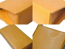 Load image into Gallery viewer, CHANEL シャネル マトラッセ ショルダーバッグ オレンジ 5番台 キャビアスキン ゴールド金具 美品 中古 4c074394