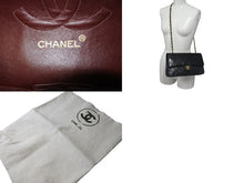 Load image into Gallery viewer, CHANEL シャネル マトラッセ25 Wフラップ Wチェーンショルダーバッグ 1番台 ラムスキン ココマーク ブラック ゴールド金具 美品 中古 4c074396