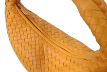 画像をギャラリービューアに読み込む, 新品同様 BOTTEGA VENETA ボッテガ ヴェネタ イントレチャート ホーボーバッグ ワンショルダーバッグ レザー イエロー 中古 4c074399