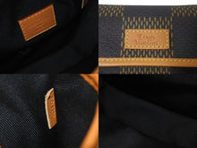 Load image into Gallery viewer, LOUIS VUITTON ルイヴィトン アマゾン メッセンジャー ショルダーバッグ N40357 ダミエジャイアント NIGO LVスクエアード 美品 中古 4c074431