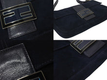 画像をギャラリービューアに読み込む, FENDI フェンディ マンマバケット ワンショルダーバッグ イタリア製 スウェード レザー ネイビー シルバー金具 美品 中古 4c074445