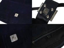 画像をギャラリービューアに読み込む, FENDI フェンディ マンマバケット ワンショルダーバッグ イタリア製 スウェード レザー ネイビー シルバー金具 美品 中古 4c074445