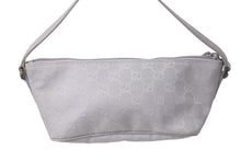 画像をギャラリービューアに読み込む, GUCCI グッチ GG柄 ワンショルダーバッグ ポーチ 07198 イタリア製 キャンバス レザー パープル シルバー金具 美品 中古 4c074448