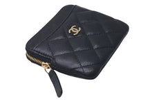 Load image into Gallery viewer, 極美品 CHANEL シャネル マトラッセ コンパクトウォレット コインケース 30番台 キャビアスキン ブラック ゴールド金具 中古 4c074452