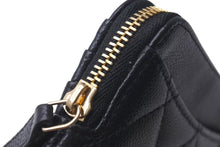 Load image into Gallery viewer, 極美品 CHANEL シャネル マトラッセ コンパクトウォレット コインケース 30番台 キャビアスキン ブラック ゴールド金具 中古 4c074452