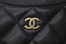 Load image into Gallery viewer, 極美品 CHANEL シャネル マトラッセ コンパクトウォレット コインケース 30番台 キャビアスキン ブラック ゴールド金具 中古 4c074452