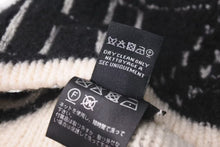 Load image into Gallery viewer, CHANEL シャネル Cashmere Wool Silk Logo Beanie Black White カシミヤ ウール シルク ビーニー 美品 中古 4c074470