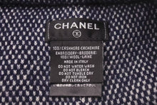 Load image into Gallery viewer, CHANEL シャネル Cashmere Embroidery Coco Mark Beanie カシミヤ 刺繍 ココマークビーニー ネイビー 美品 中古 4c074477
