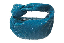 画像をギャラリービューアに読み込む, 極美品 BOTTEGAVENETA ボッテガヴェネタ MiniJodie ミニ ジョディ ハンドルバッグ ハンドバッグ パテント ブルー 中古 4c074489