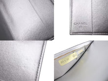 Load image into Gallery viewer, CHANEL シャネル Metallic Passport Holder メタリック パスポート ホルダー シルバー 14番台 美品 中古 4c074493